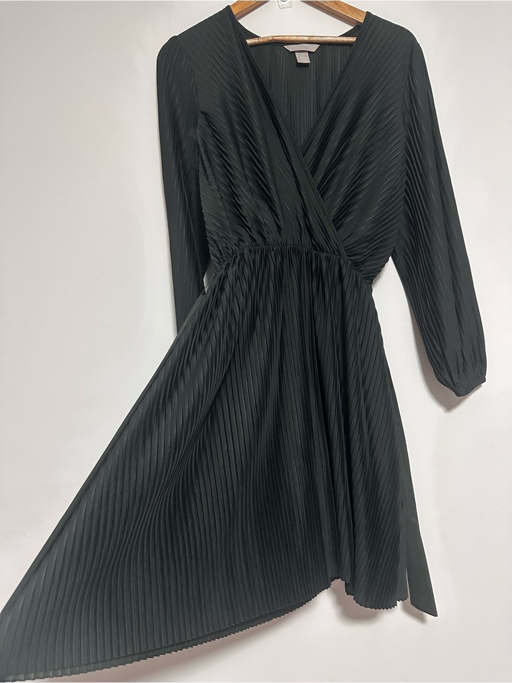 H&M Black pleated dress